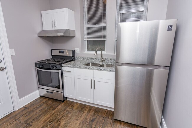 Foto del edificio - 1330 W 78th St