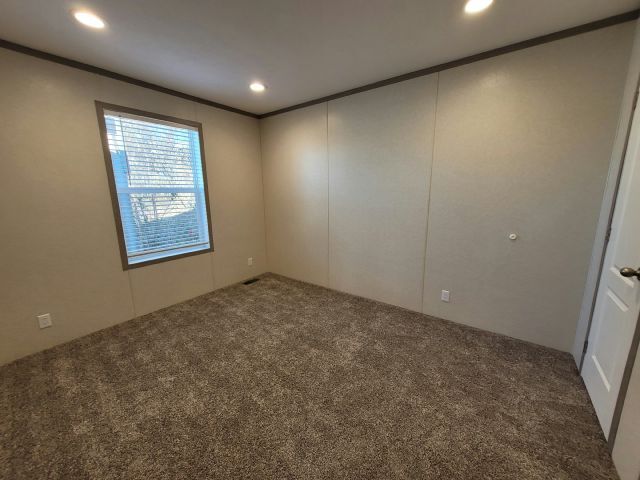 Building Photo - 129 Skyline Dr