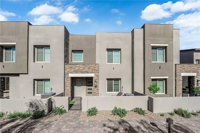 Foto del edificio - 600 N Carriage Hill Dr