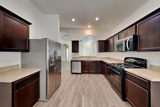 Building Photo - 10016 Sterling Pl Dr