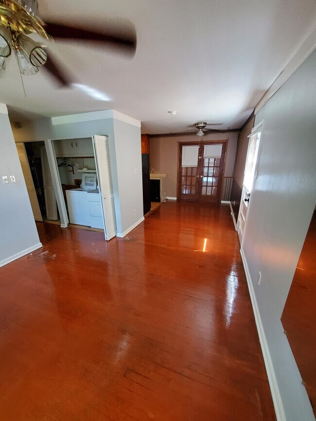Foto del edificio - 801 Claremont Rd