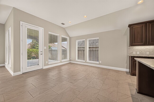Building Photo - 27124 Holtwood Grove Rd