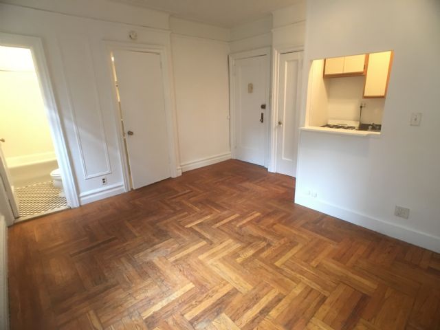 Foto principal - 140 Waverly Pl