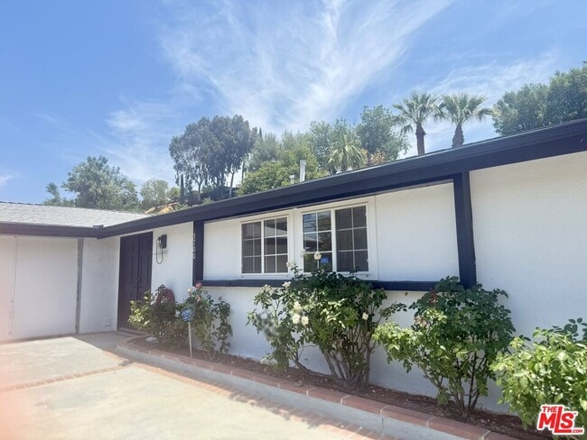 Building Photo - 5700 Laramie Ave