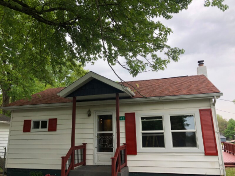 Primary Photo - 133 Lakeside Dr