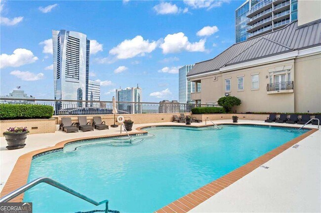 Foto del edificio - 3334 Peachtree Rd NE