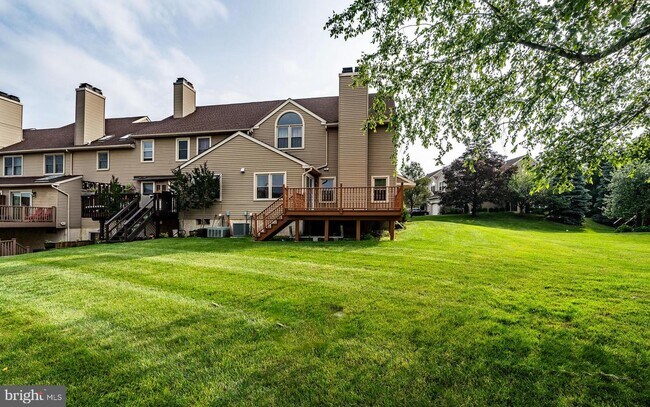 Building Photo - 1142 Kipling Ct