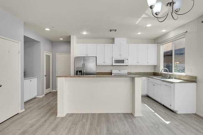 Foto del edificio - 1704 Cal Orchid Pl