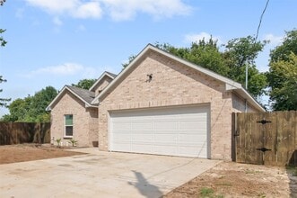 Building Photo - 2006 Throckmorton St
