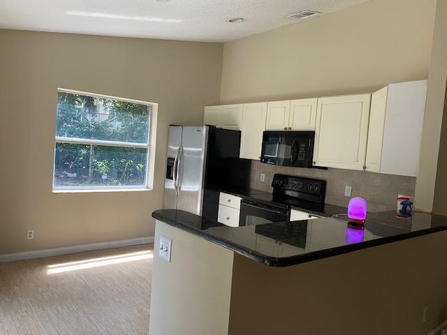 Building Photo - 5133 Willow Pond Rd W