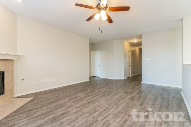 Building Photo - 716 Kentucky Derby Ln