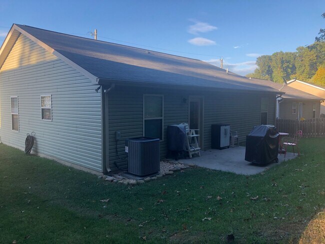 Building Photo - 5972 Bearden View Lane