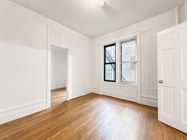 Foto del edificio - 3139 Broadway