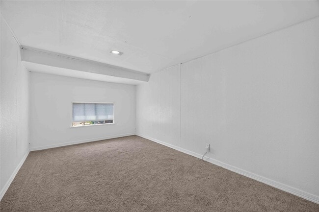 Foto del edificio - 6207 Heron Dr