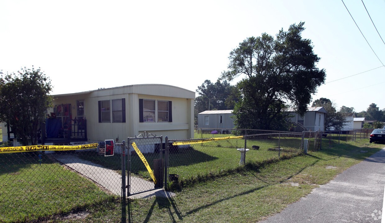 Foto del edificio - 9406 Crystal Springs Rd