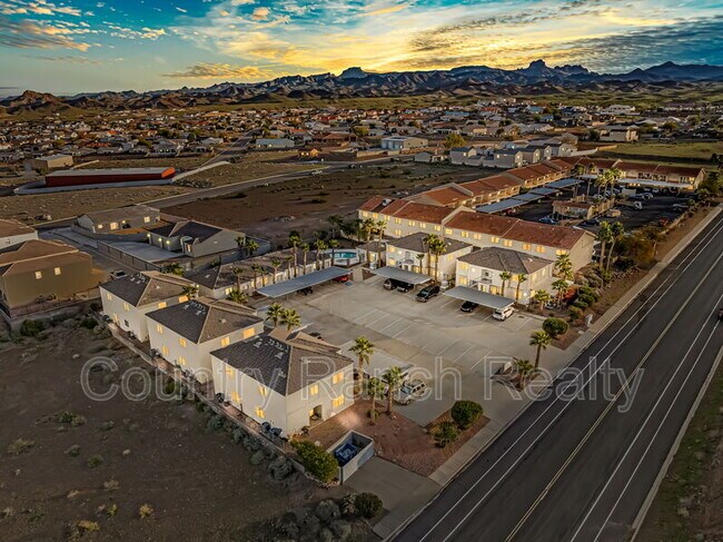 Foto del edificio - 3423 McCormick Blvd