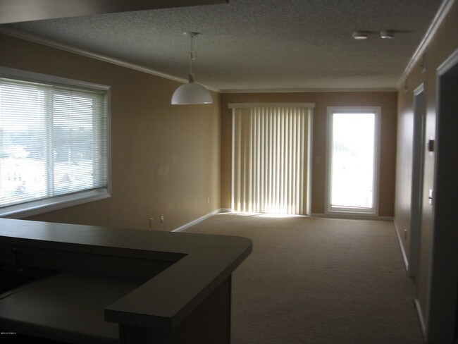 Building Photo - 650 Cedar Point Blvd