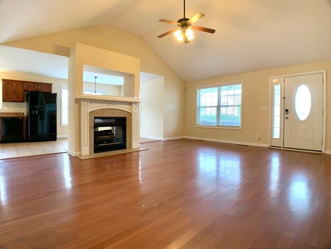 Building Photo - 3756 N Jot Dr