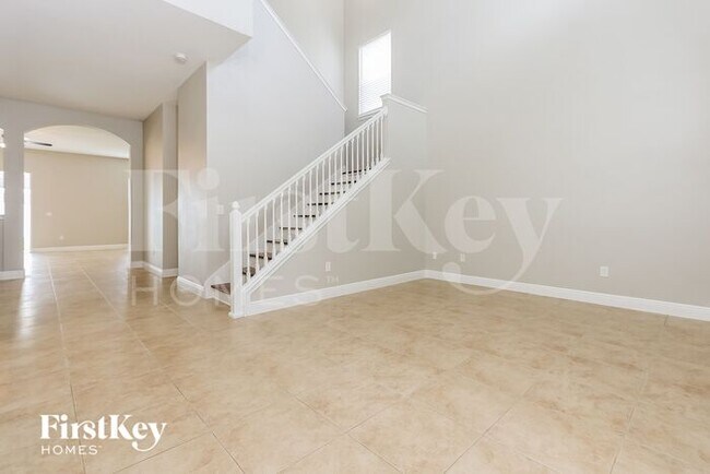 Foto del edificio - 663 Breezeway Ct