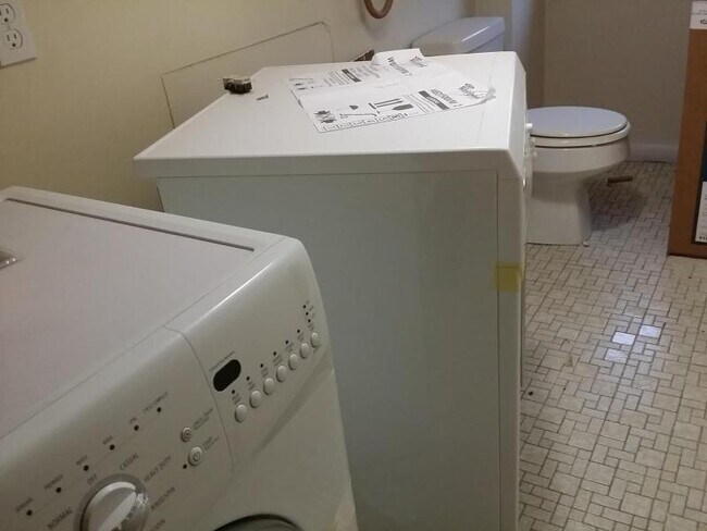 Building Photo - 49 Harvard St