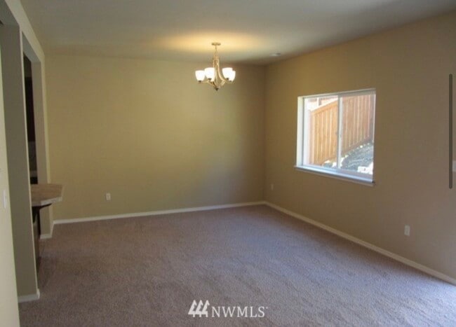 Foto del edificio - 623 Rivenhurst St