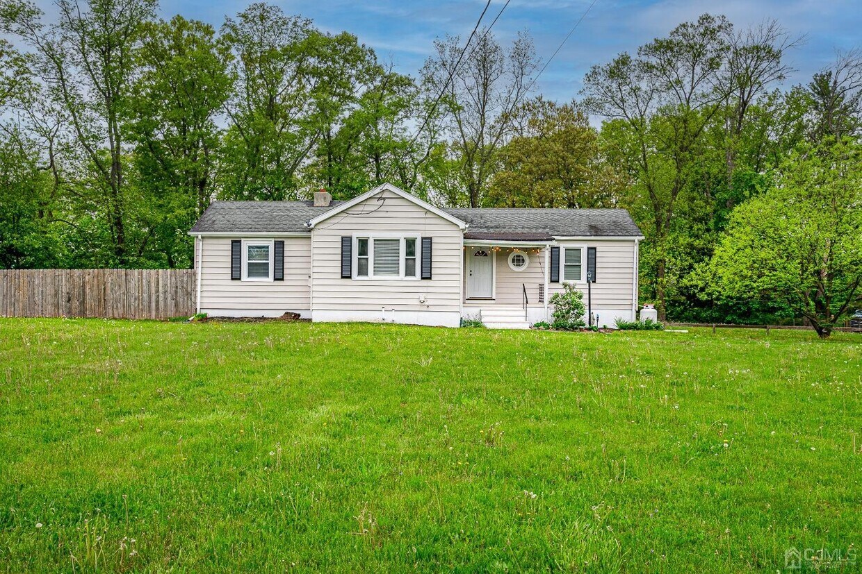 Primary Photo - 1075 County Rd 523