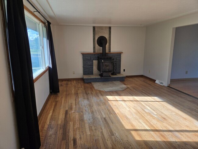 Foto del edificio - 35312 N Newport Hwy