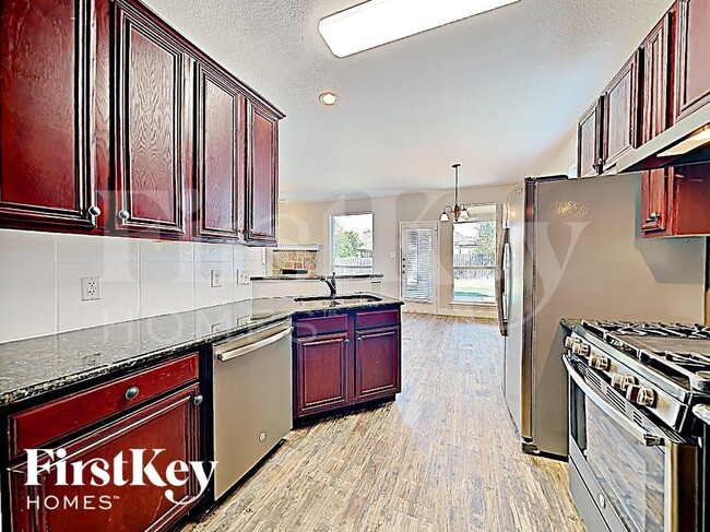 Building Photo - 3001 Wren Ln