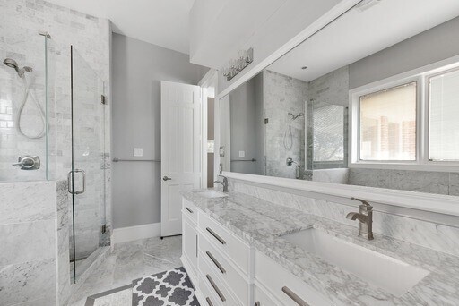 Foto del edificio - 1443 Sugar Creek Blvd