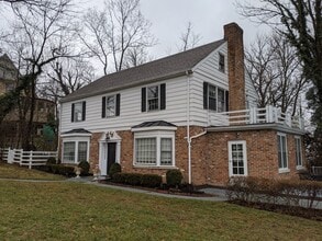 Building Photo - 3925 Clifton Ave