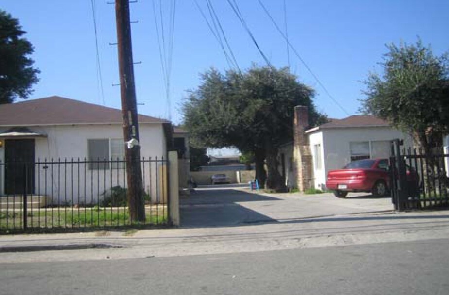 Building Photo - 211-215 N Willow Ave