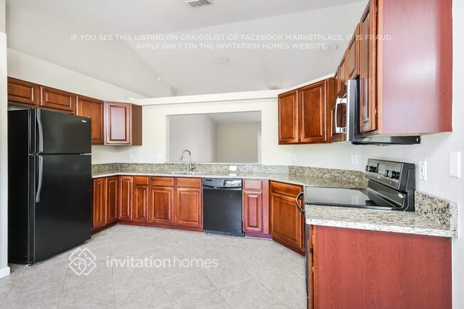 Building Photo - 9600 Saragossa St