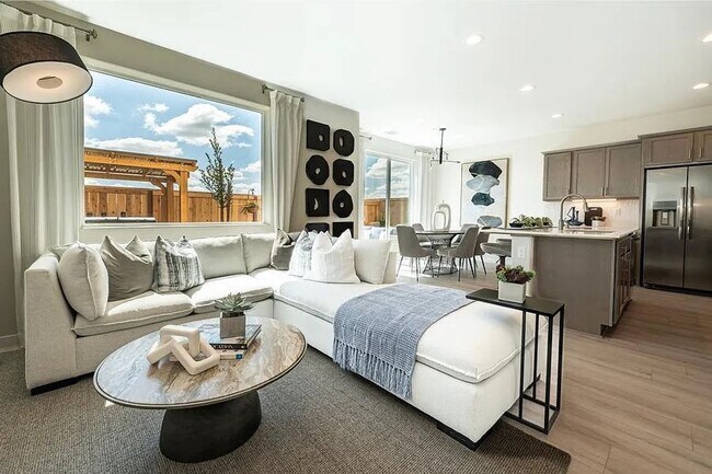 Building Photo - Beautiful 3-Bed, 2.5-Bath in Tesoro Viejo