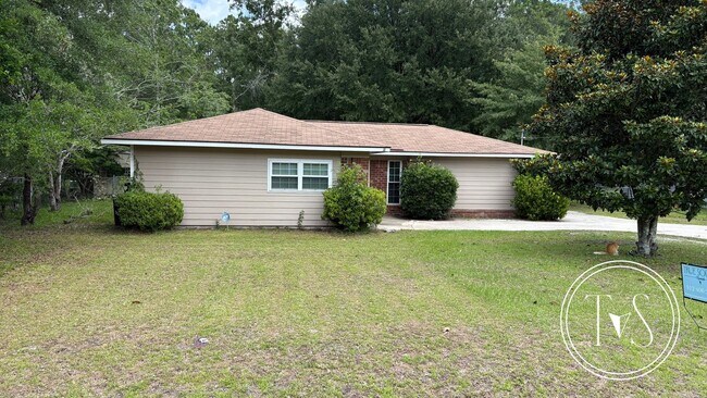 Building Photo - MOVE-IN SPECIAL: 50% OFF 1st FULL MONTH'S RENT!**
