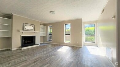 Building Photo - 401 Park Ridge Cir