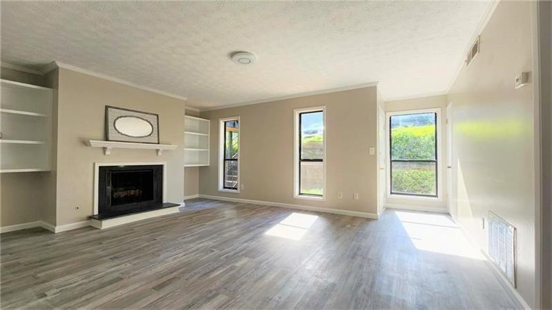 Primary Photo - 401 Park Ridge Cir