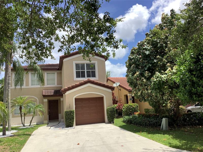 Foto principal - 4381 NW 1st Dr
