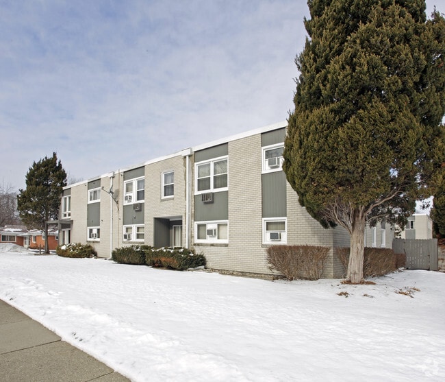 Royal Oak Town Apartments Apartments Royal Oak, MI