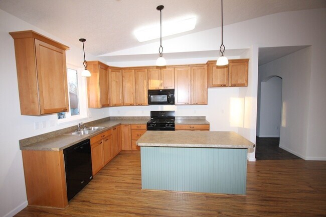 Foto del edificio - 3 Bedroom Chugiak Duplex!