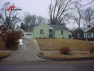 Primary Photo - 909 S West Ave
