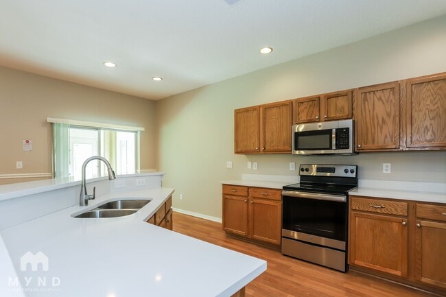 Building Photo - 713 Parsons Pointe St