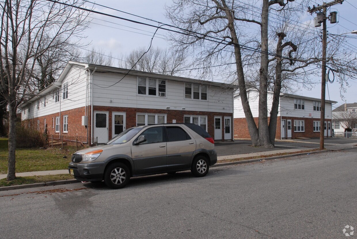 Primary Photo - 257 Fisher Ave