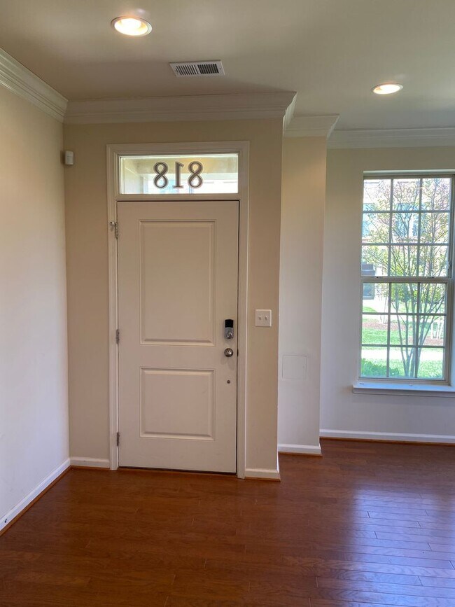 Foto del edificio - Spacious 3 Bedroom Townhouse in National Harbor!