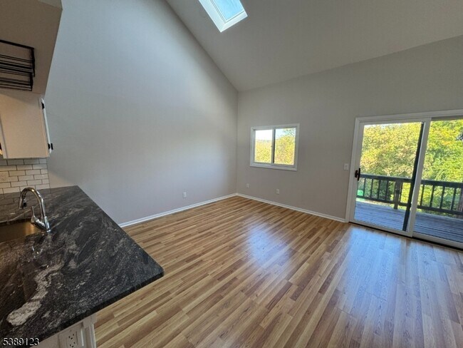 Foto del edificio - 2 Stowe Ct