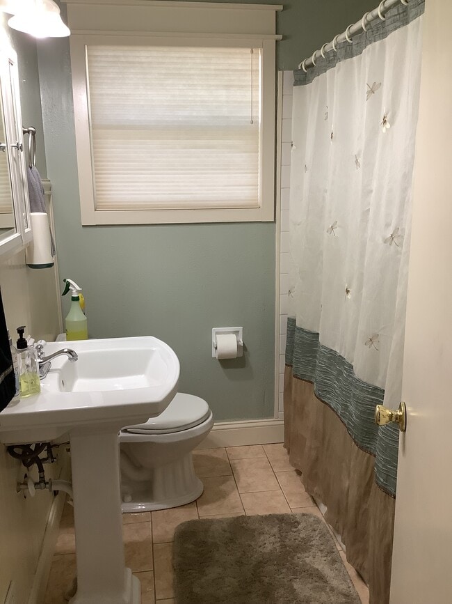 Foto del edificio - 1006 25th St W