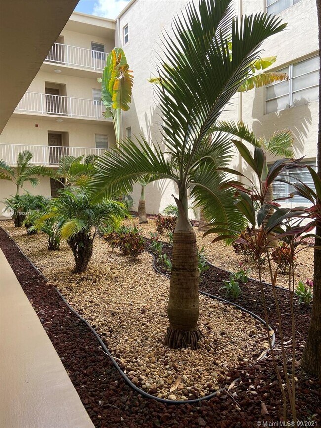 Building Photo - 7745 SW 86th St