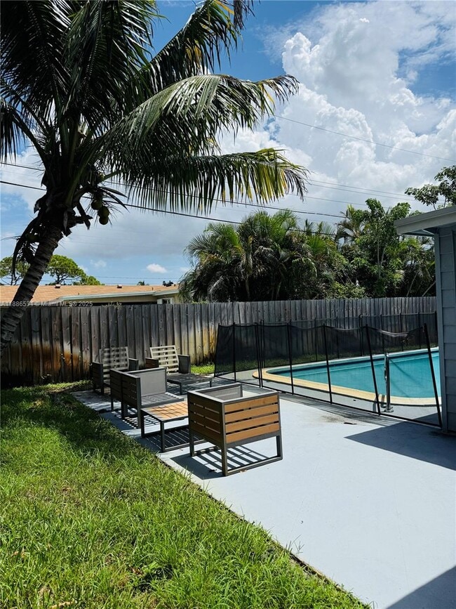 Building Photo - 2350 NW 63rd Terrace