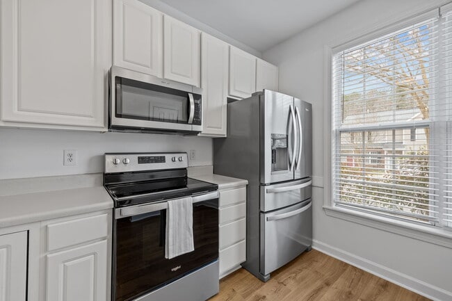 Building Photo - 8606 London Park Ct