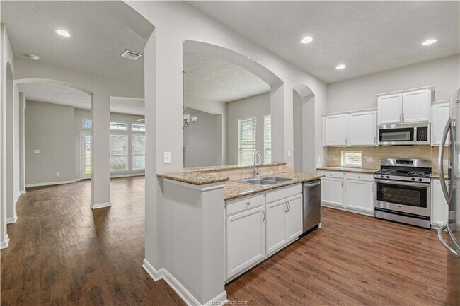 Foto del edificio - Available NOW! 3/2 in highly desirable Creek Meadows!!