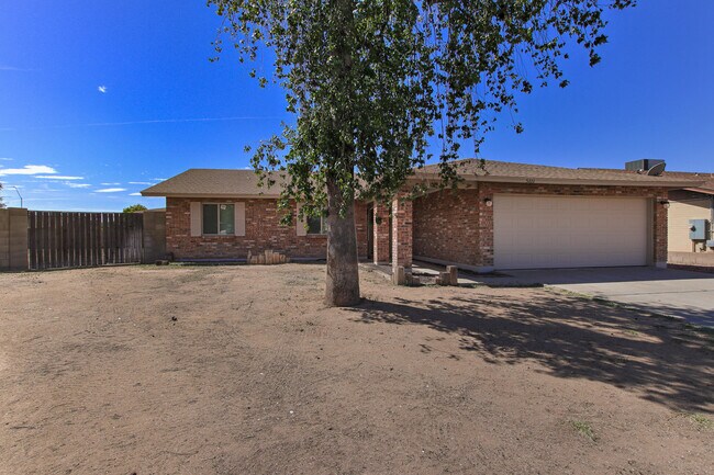 Foto del edificio - 5111 W Beverly Ln